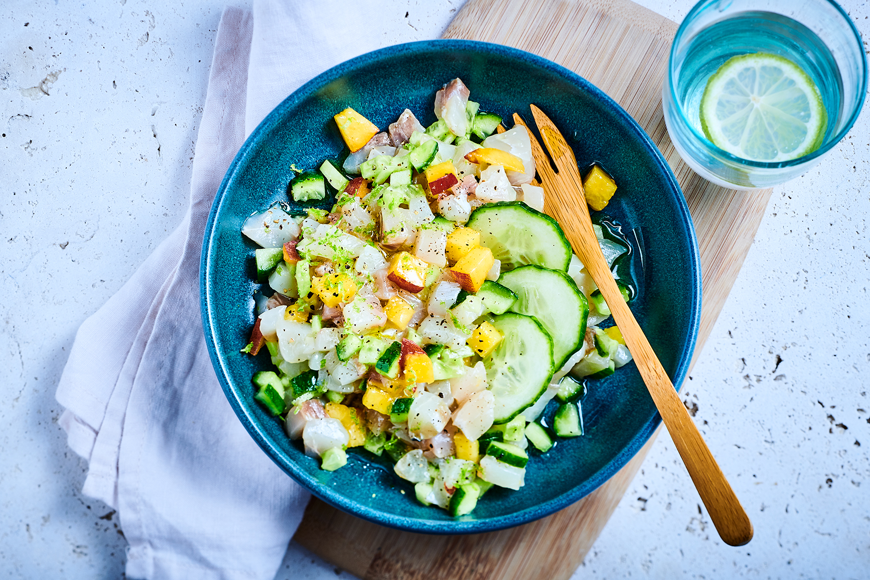 Recette Ceviche de maigre aux pêches et au piment d’Espelette